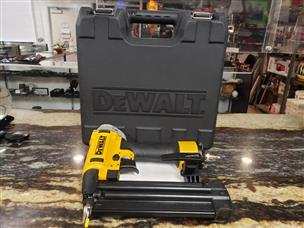 Dewalt 18 gauge brad nailer online dwfp12233